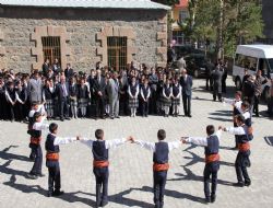 Gezgin Kitap Ekibinden Oltu çıkarması